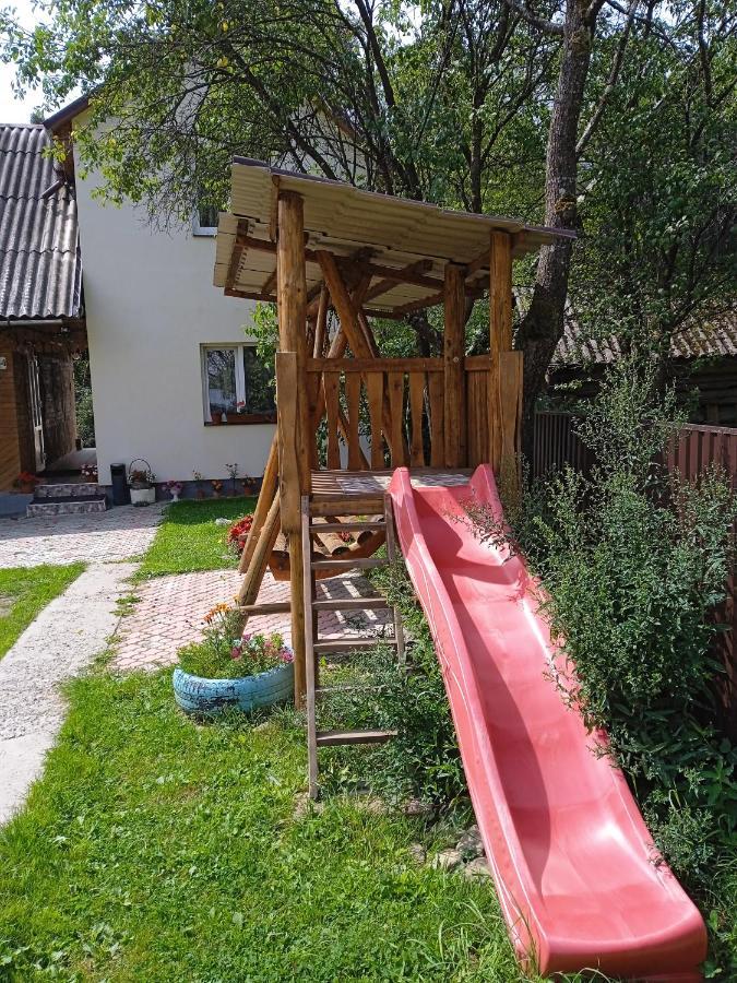 Гостевой дом У Дядька Пилипец Экстерьер фото